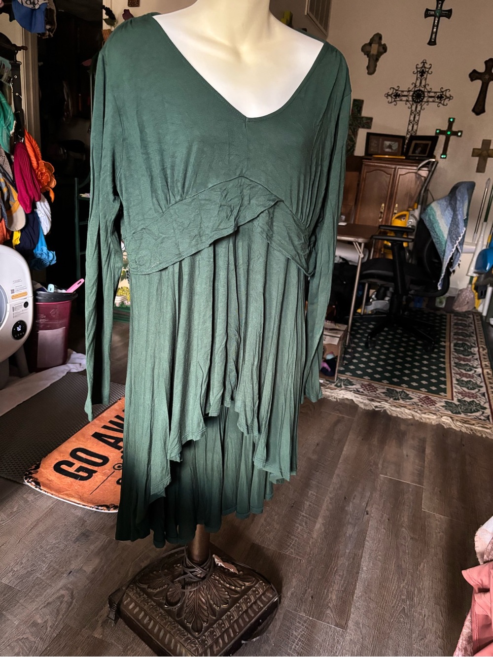 Pyramid Collection green asymmetrical dress XL